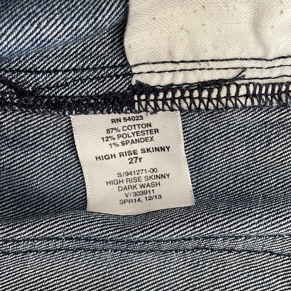 Gap High Rise Skinny Dark Wash Jean - Picture 4 of 7